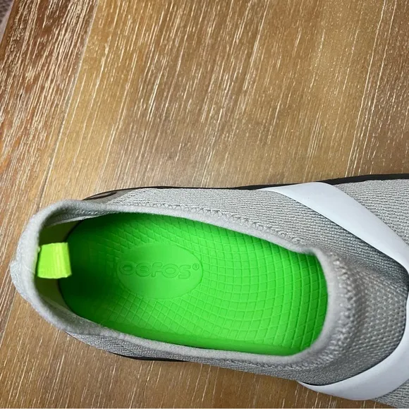 OOFOS OOmg Low eeZee Grey Slip On Recovery Shoes Womens Size 9