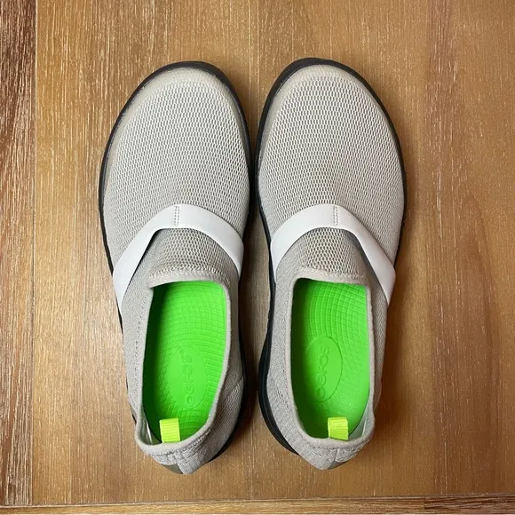 OOFOS OOmg Low eeZee Grey Slip On Recovery Shoes Womens Size 9