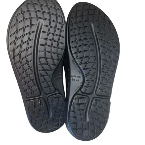 OOFOS Ooriginal Recovery Comfort Flip Flop Men Size 8 Women Size 10 EU 41 Black