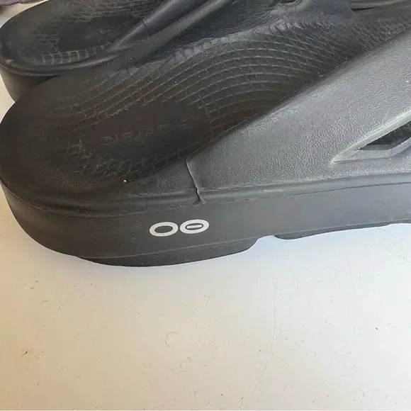 OOFOS OOriginal Recovery Flip Flop Sandals Black Unisex Size 8 Men 10 Wo…