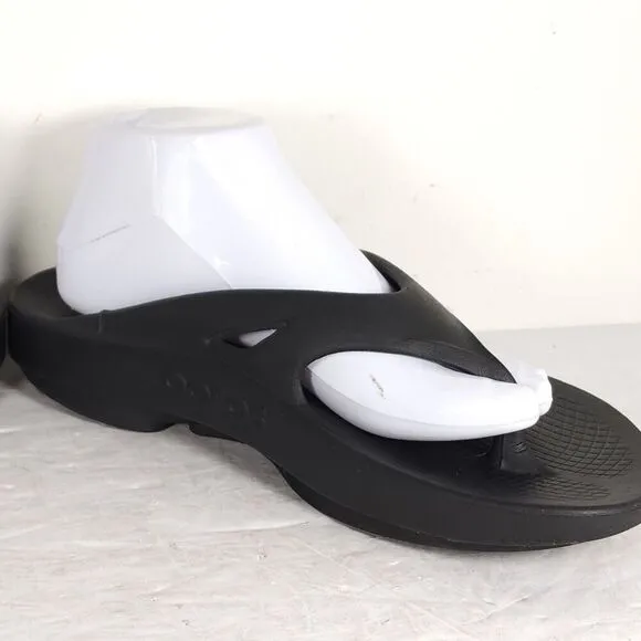 OOFOS OOriginal Recovery US M8 /W10 Black Lightweight Thong Flip Flop Sandals
