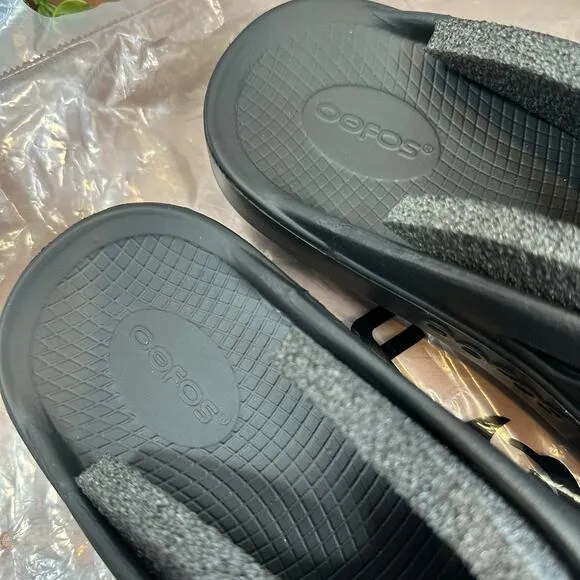 Oofos Ooriginal Unisex Black Recovery Sandals Size M9/W11