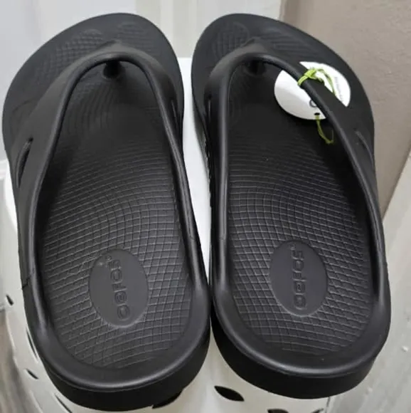 OOFOS Original Unisex Black Thong Recovery Sandals US M12/W14 NWT