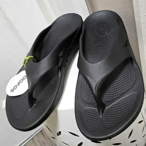 OOFOS Original Unisex Black Thong Recovery Sandals US M12/W14 NWT