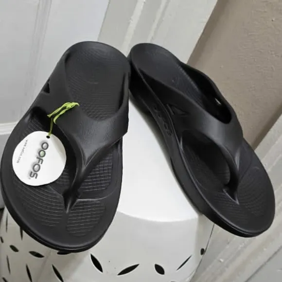 OOFOS Original Unisex Black Thong Recovery Sandals US M12/W14 NWT