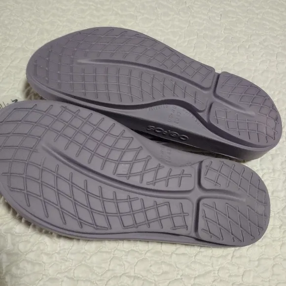 Oofos Original Unisex Recovery Sandals Mauve Men's US 10 EU 43 Women’s 12 NWT