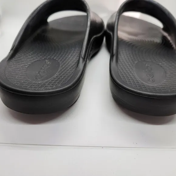 OOFOS Recovery Comfort slip on sandals women sz 8 Men sz 6