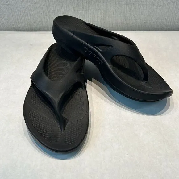 OOFOS Recovery Flip Flops Thongs Sandals Mens Sz 8 Womens Sz 10 Black