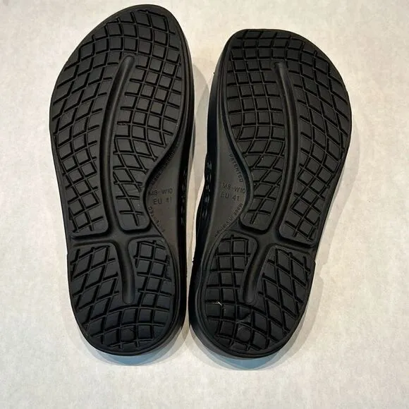 OOFOS Recovery Flip Flops Thongs Sandals Mens Sz 8 Womens Sz 10 Black