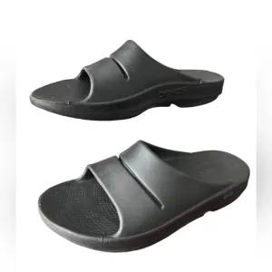 OOFOS Sandals