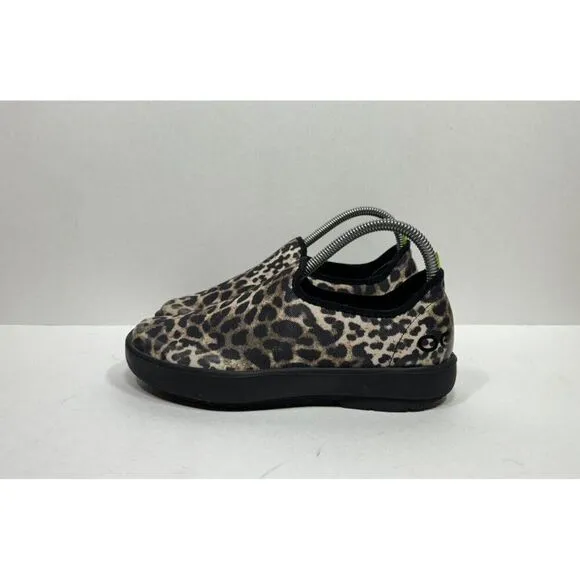 Oofos OOmg eeZee Low Shoes Slip On Cheetah Black Recovery Sneaker Women’s Sz 7.5