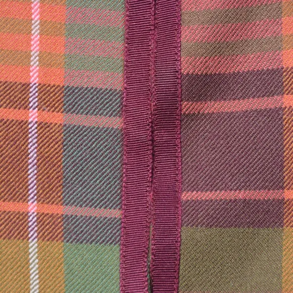 Oscar de la Renta jacket of 100% Wool, plaid pattern with claret grosgrain ribbo