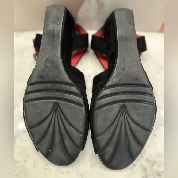 Pas De Rouge Black Suede Textured Weave Peep Toe Wedge Sandals Women’s 38.5/US 8