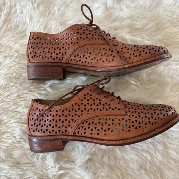 Patricia Nash Catania Perforated Leather Oxfords Loafers Lace Up Shoes