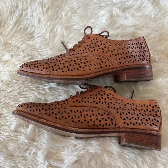 Patricia Nash Catania Perforated Leather Oxfords Loafers Lace Up Shoes
