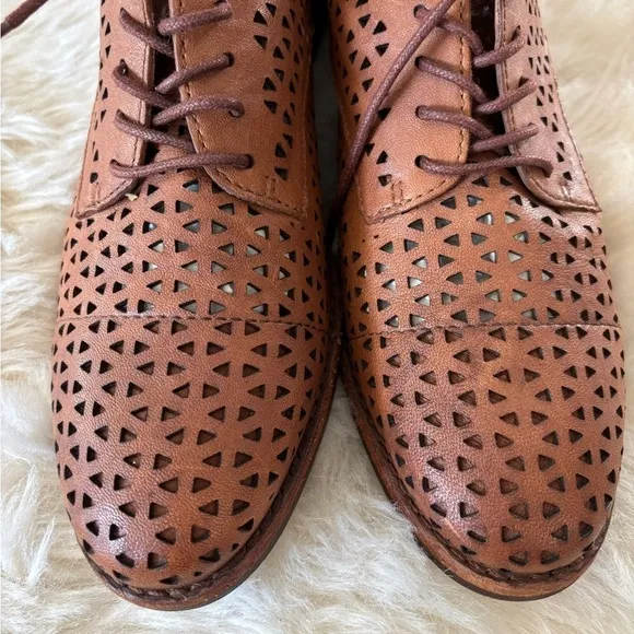 Patricia Nash Catania Perforated Leather Oxfords Loafers Lace Up Shoes