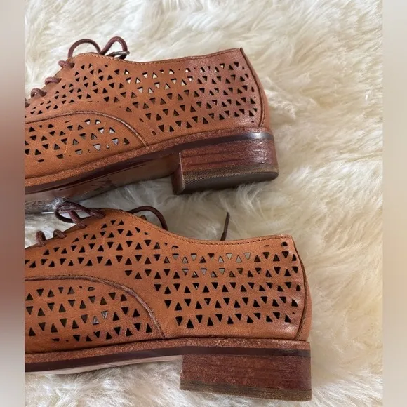 Patricia Nash Catania Perforated Leather Oxfords Loafers Lace Up Shoes