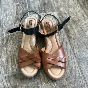 Pikolinos Canarias Sandals, Brown and Black, Women’s Size 38/7.5