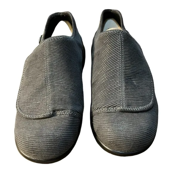 Propet Men's Cush N Foot Slippers Silver Comfort Shoes Size 11XX 5(E)