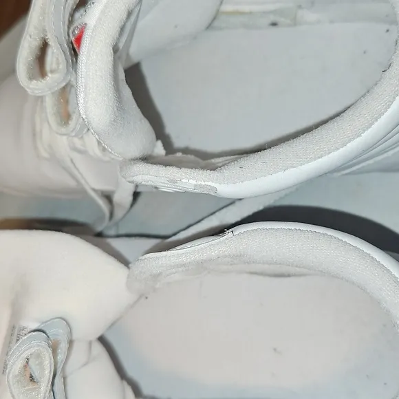 Reebok Classic NEW Mens Freestyle Hi High Top Sneaker Size 5 White/Silver