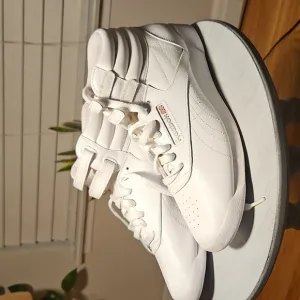 Reebok Classic NEW Mens Freestyle Hi High Top Sneaker Size 5 White/Silver