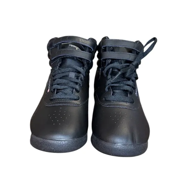 Reebok F/S Hi NWOT Women's Shoes Size 10