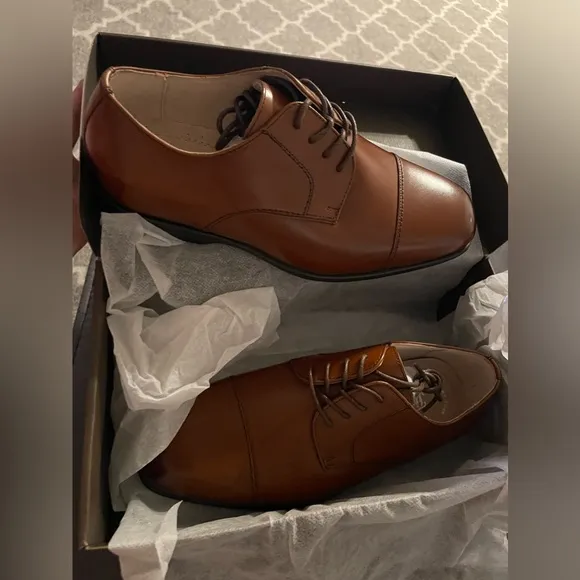 Reveal Cap Toe Derby Florsheim Big Kid Color: Cognac