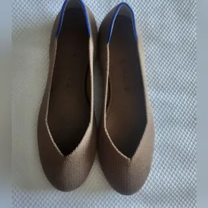 Rothy's Women's Tan  Flats