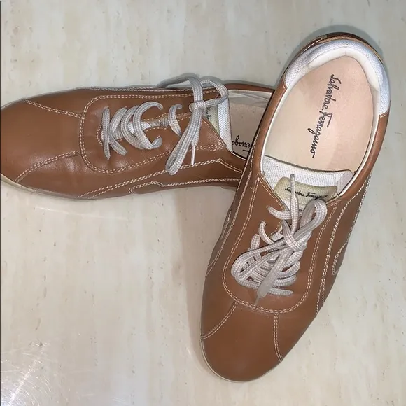 Salvatore Ferragamo Sneaker 7.5