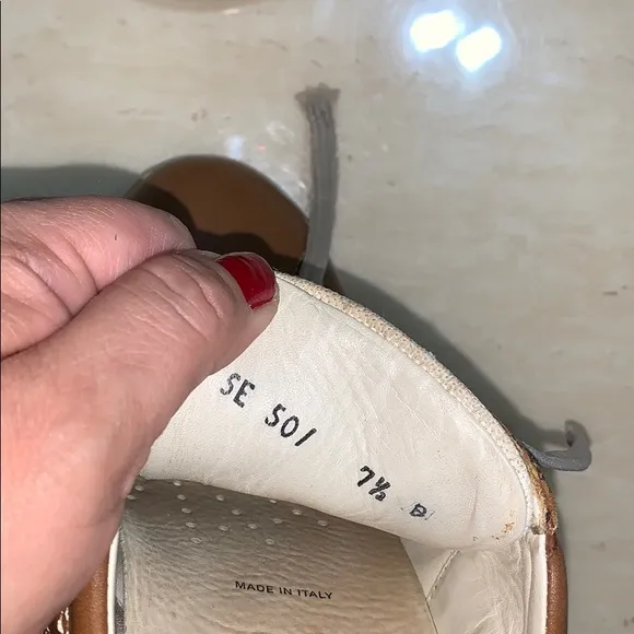 Salvatore Ferragamo Sneaker 7.5