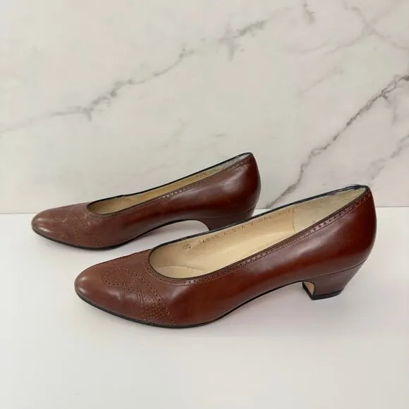 Salvatore Ferragamo Womens Heel Pump Shoe Size 7 Narrow Perforated Leather Brown