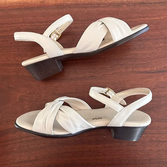 SAS Tripad Comfort Beige Leather Twist Sandals Size 8W
