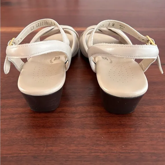 SAS Tripad Comfort Beige Leather Twist Sandals Size 8W