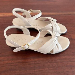 SAS Tripad Comfort Beige Leather Twist Sandals Size 8W