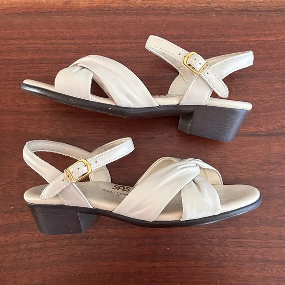 SAS Tripad Comfort Beige Leather Twist Sandals Size 8W
