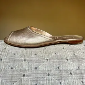 Sigerson Morrison  NY Metallic Rose Gold Leather Flat Open Toe Sandals Women 6.5