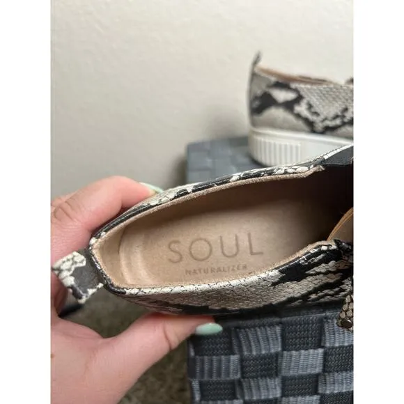 SOUL Naturalizer Turner Slip On Shoes Ivory Python Women's Size 9.5 Comfort
