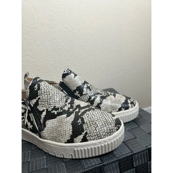 SOUL Naturalizer Turner Slip On Shoes Ivory Python Women's Size 9.5 Comfort