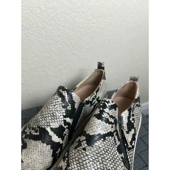 SOUL Naturalizer Turner Slip On Shoes Ivory Python Women's Size 9.5 Comfort