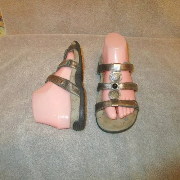 TAOS Prize 4 LEATHER Comfort Size 7 SANDALS 3 Strap COMFORT Arch METALLIC Gem