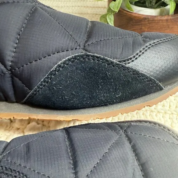 TEVA Men's 9 Ember Moc Sneaker Quilted Insulated Outdoor Shoes Black Unisex
