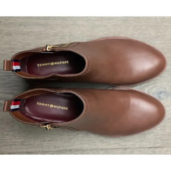 Tommy Hilifiger Women's Fawn Booties NWB. Size:6.5