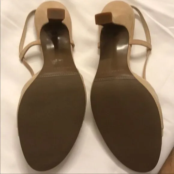 TROTTERS BEIGE Beautiful 3.25 inch heels, …