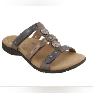 täōs Sandals Women's Festive Sandal size 11 medium