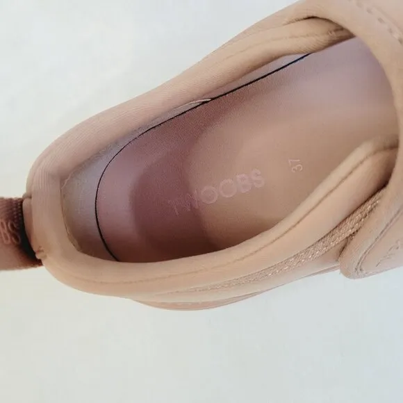 TWOOBS The Sneaky Jane Pink Mary Jane Shoes Sneakers in Blush Pink