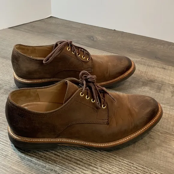 Ugg treadlite brown leather lace ups size 10.5