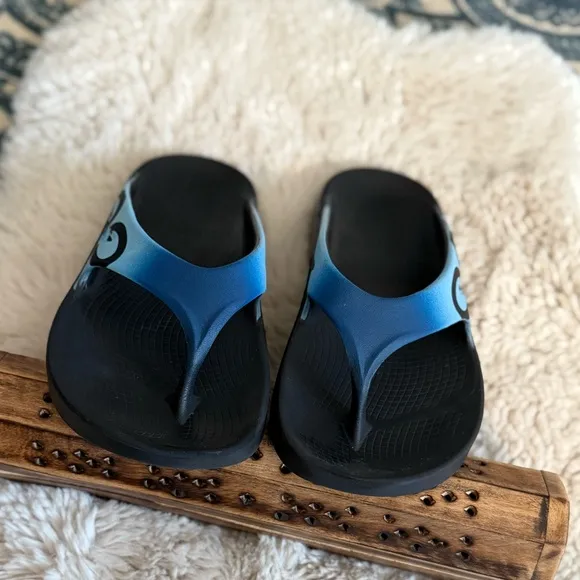 Unisex OOriginal Sport Thong Black/Azul Sandals size 7