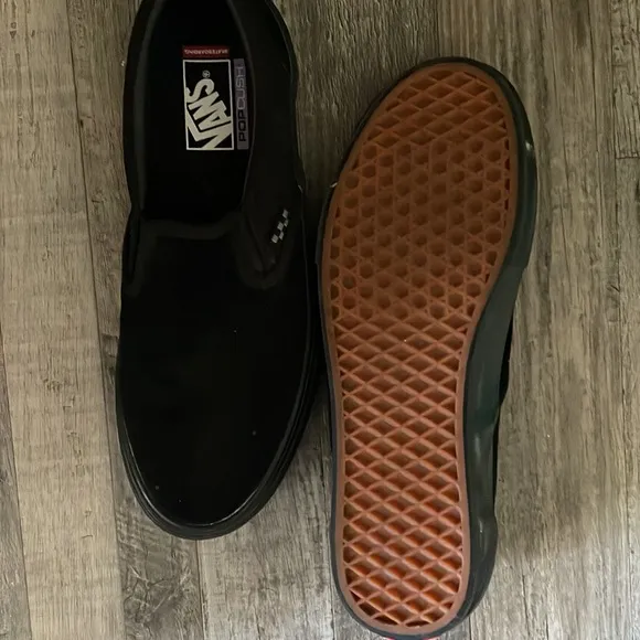 Vans Men's Popcush Black Slip-On sneakers