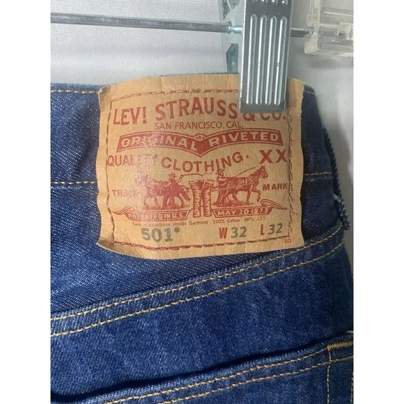 Vintage Levis 501 Jeans Mens 32x32 Blue Denim Straight Leg Button Fly WPL 423‎