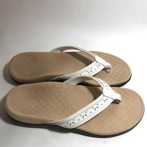 Vionic Casandra White Strap Thong Flip Flop Sandals Size 7